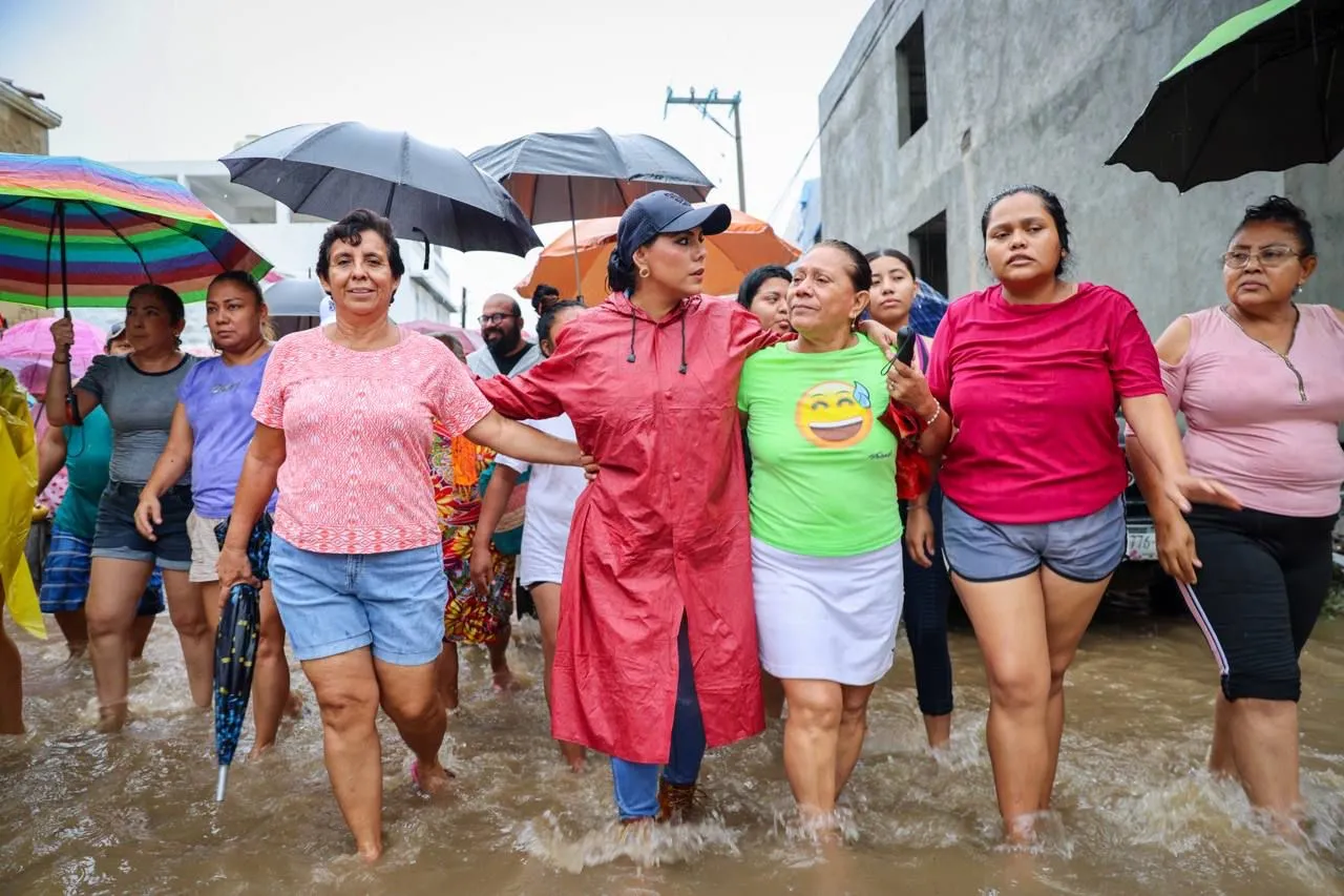 Logra Evelyn Salgado gestiones exitosas en apoyo a damnificados por el huracán John