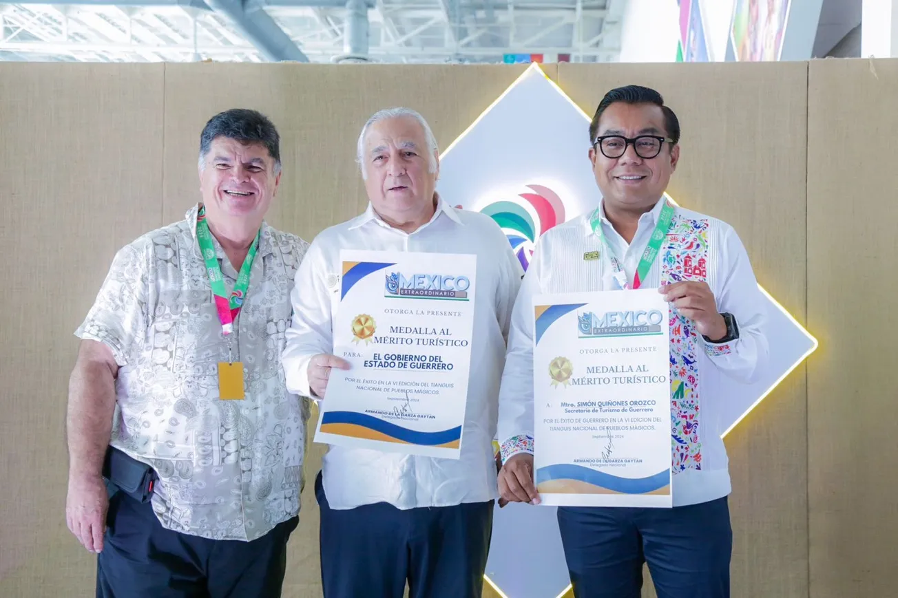 Guerrero recibe medalla al Mérito Turístico en el Tianguis Nacional de Pueblos Mágicos