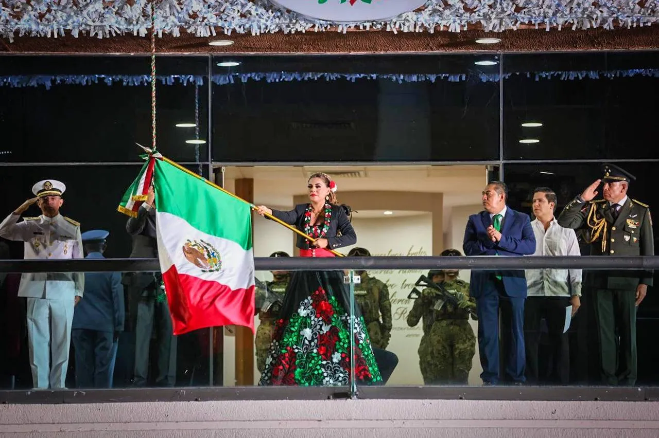 “¡Viva la paz!”, resalta Evelyn Salgado en Grito de Independencia en la Casa del Pueblo