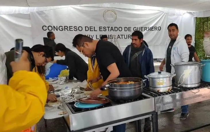 Instala Congreso de Guerrero centro alimentario para damnificados por el huracán John