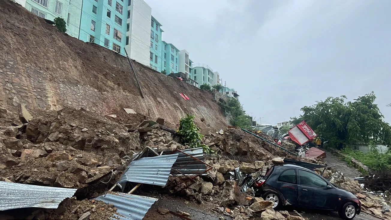 La tormenta “John” dañó 15 mil casas en Acapulco, informa AMLO el saldo preliminar del censo