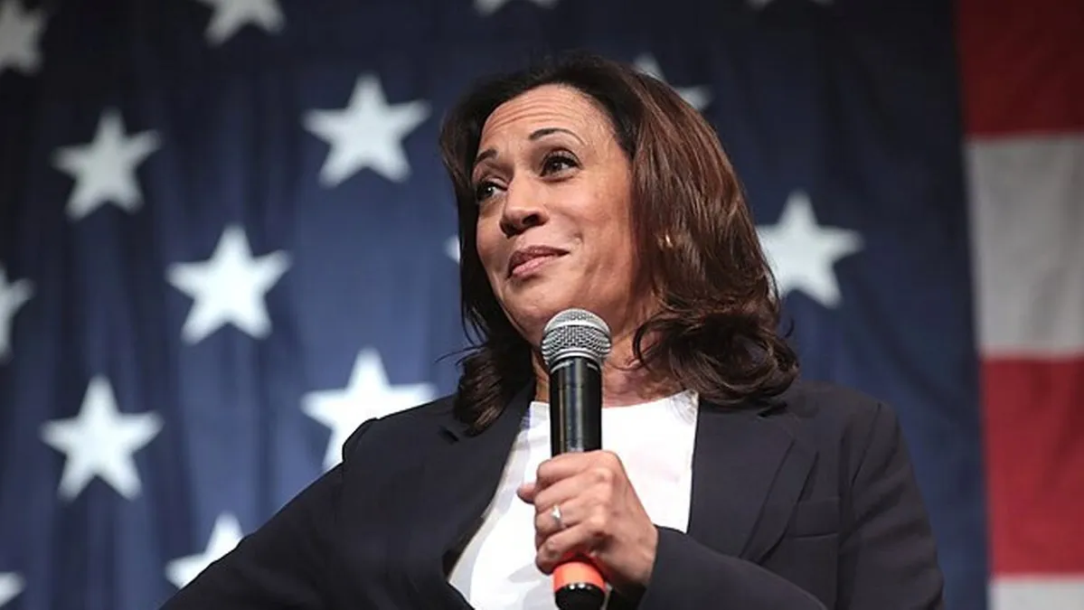 Kamala Harris, humanismo norteamericano: “si alguien irrumpe en mi casa, recibirá un disparo”