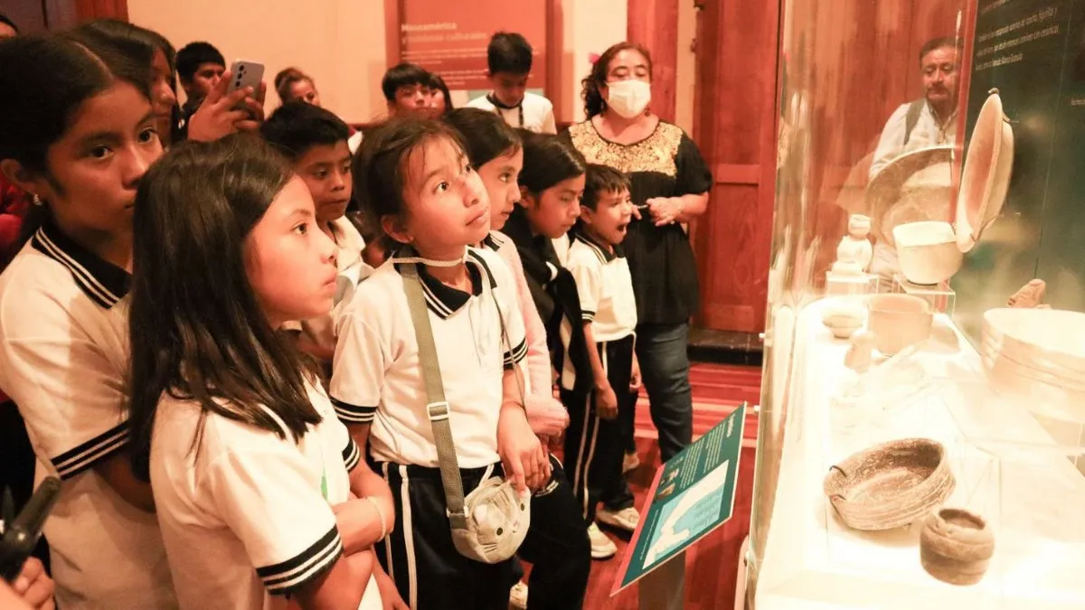 Niños de la Montaña visitan museos y zoológico de Chilpancingo