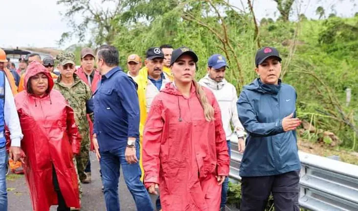 "¡Quédense en casa!", pide Evelyn por lluvias fuertes en Guerrero