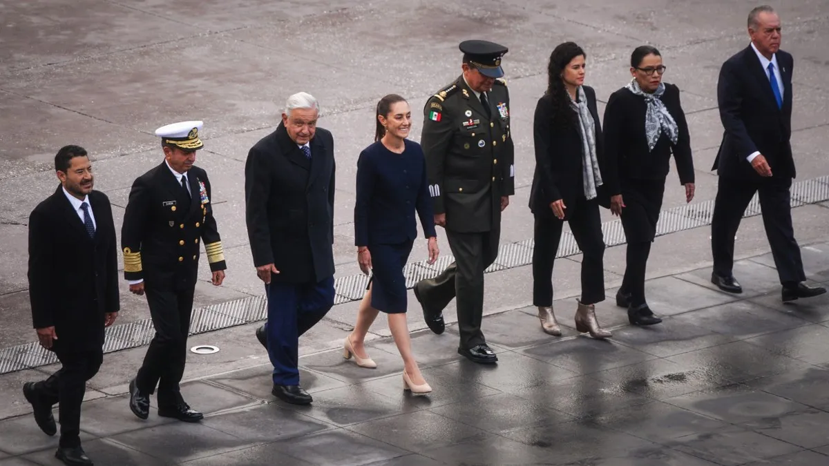 AMLO y Sheinbaum rinden homenaje a víctimas de los sismos de 1985 y 2017