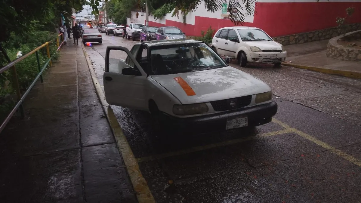 Comando armado ataca sitio de taxis en la colonia La Laja de Acapulco