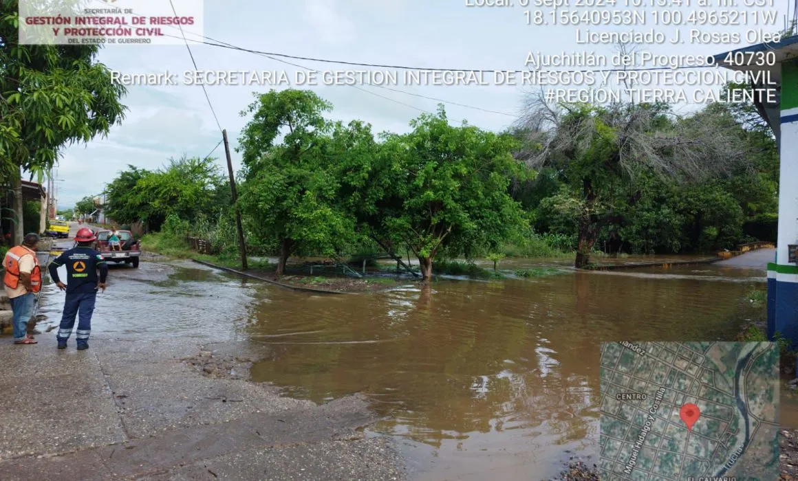 Protección Civil atiende daños por lluvias en Ajuchitlán del Progreo