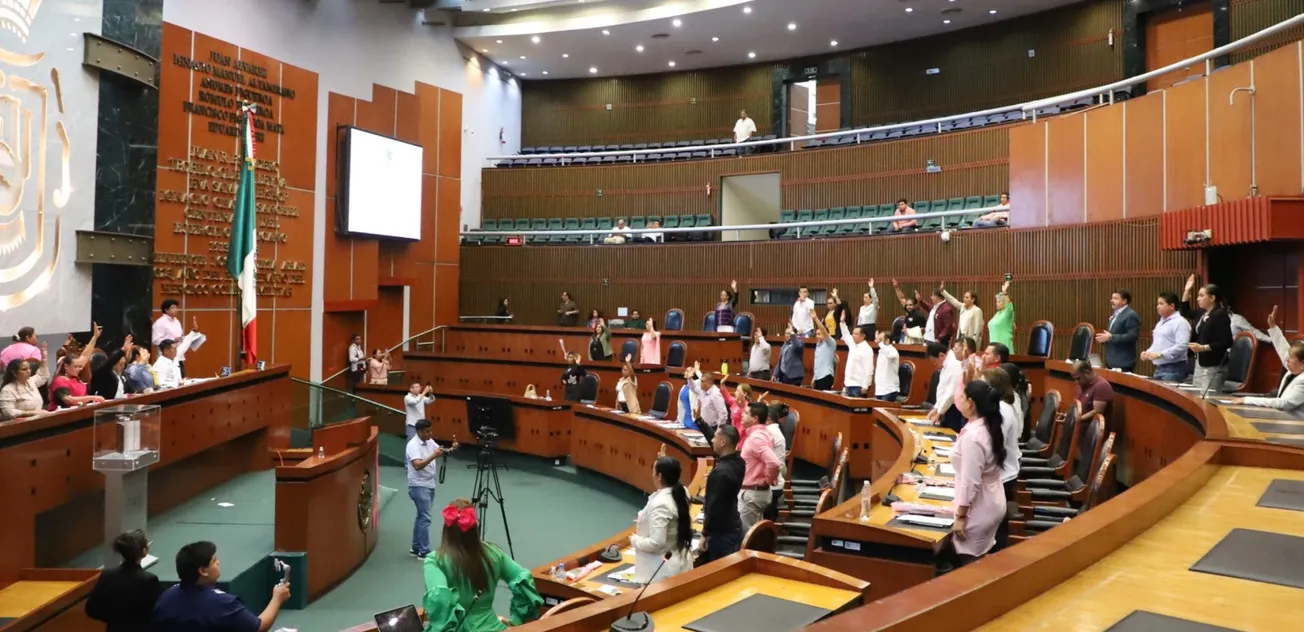 Congreso local pide a la Federación fondos extras para la reconstrucción de Guerrero