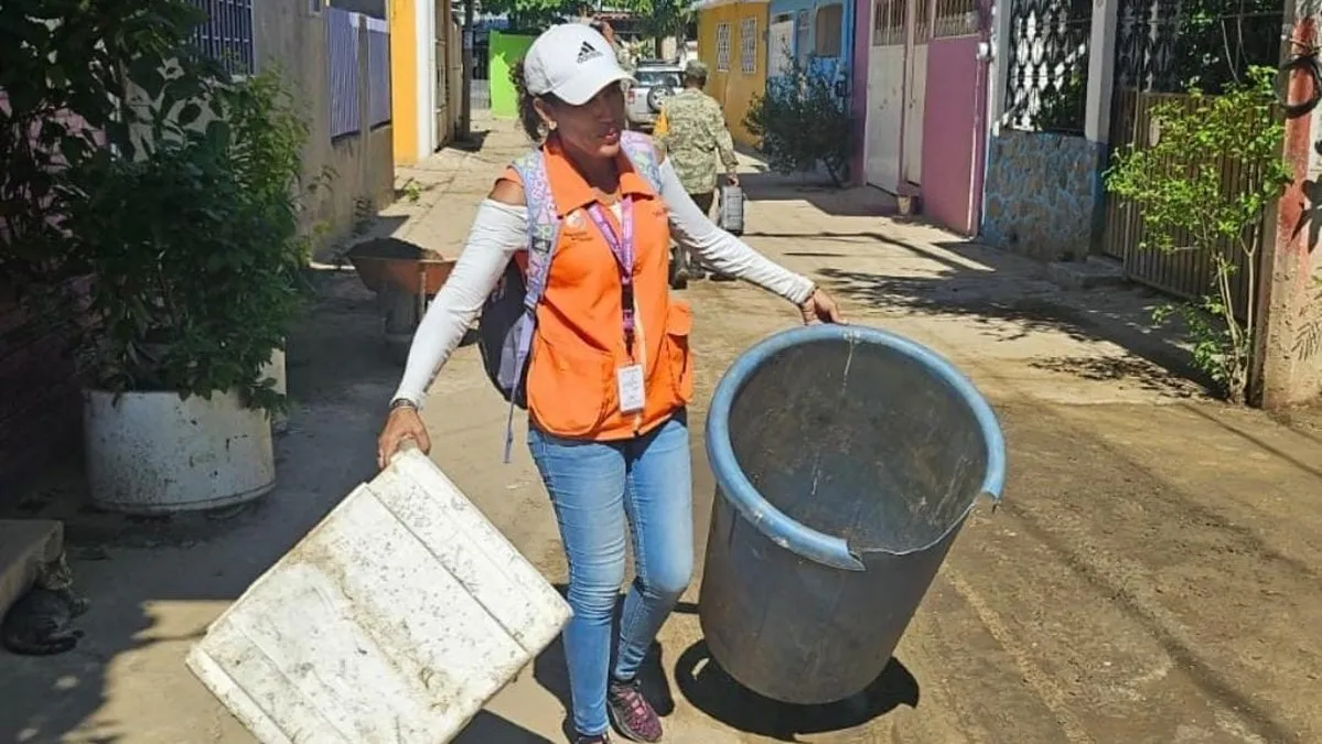 Realizan eliminación masiva de criaderos de mosquitos para prevenir dengue en Acapulco