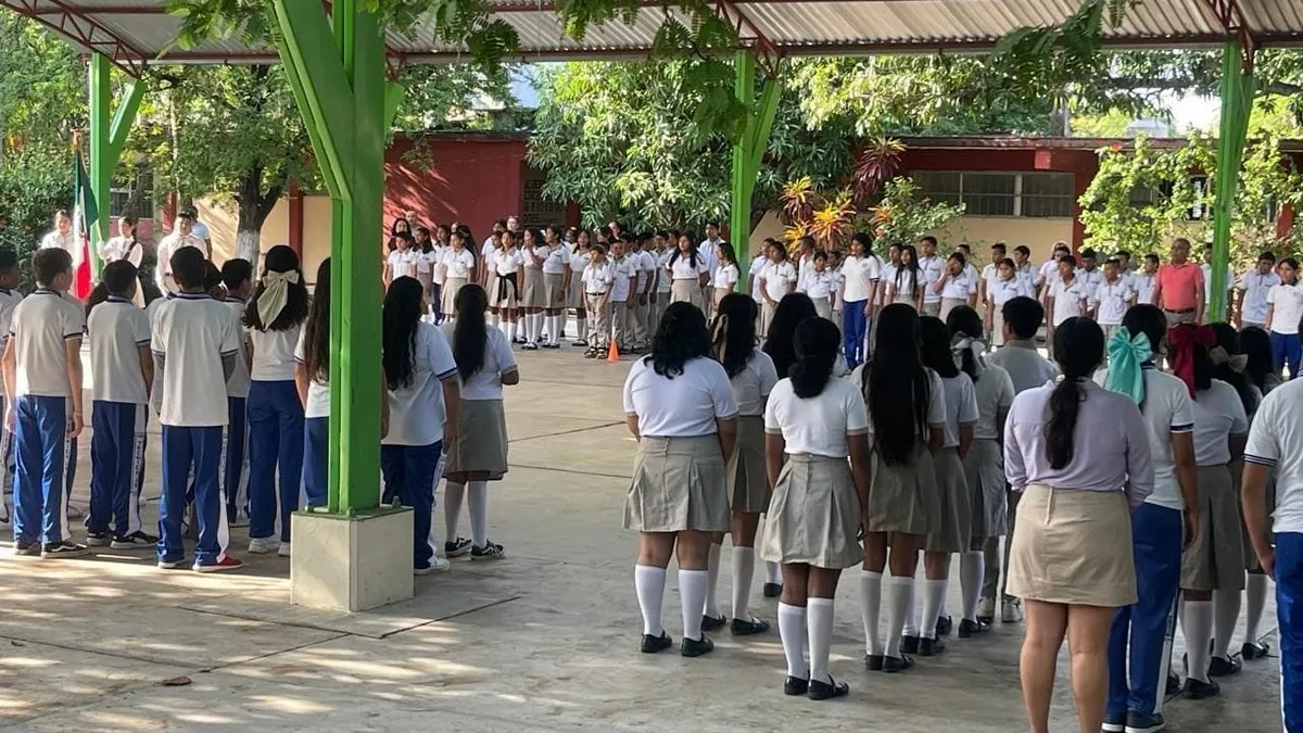 El 94% de los estudiantes en Guerrero regresan a clases tras el huracán John