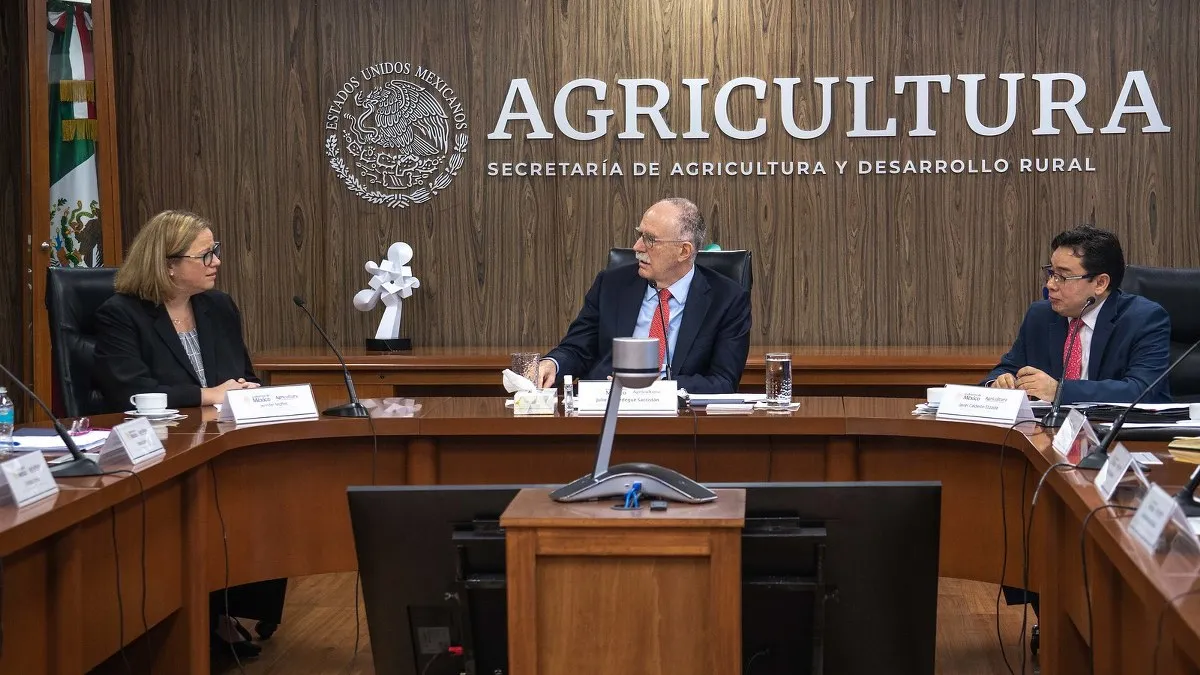 Acuerdan México y Estados Unidos fortalecer colaboración contra el gusano barrenador del ganado