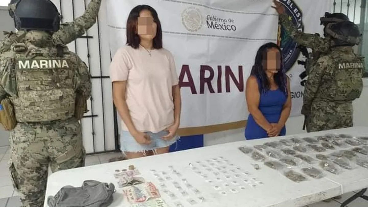 Marina asegura droga y detiene a dos mujeres en Acapulco