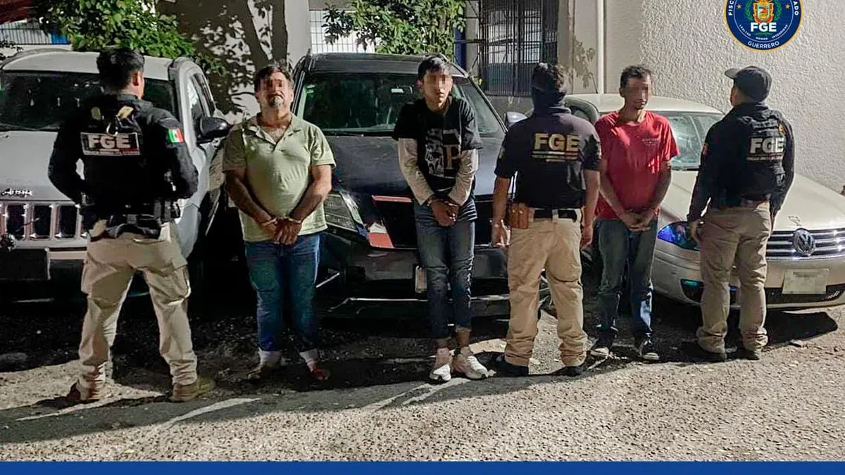 Caen tres de "Los Tlacos" por robo de vehículos en la Autopista del Sol de Guerrero