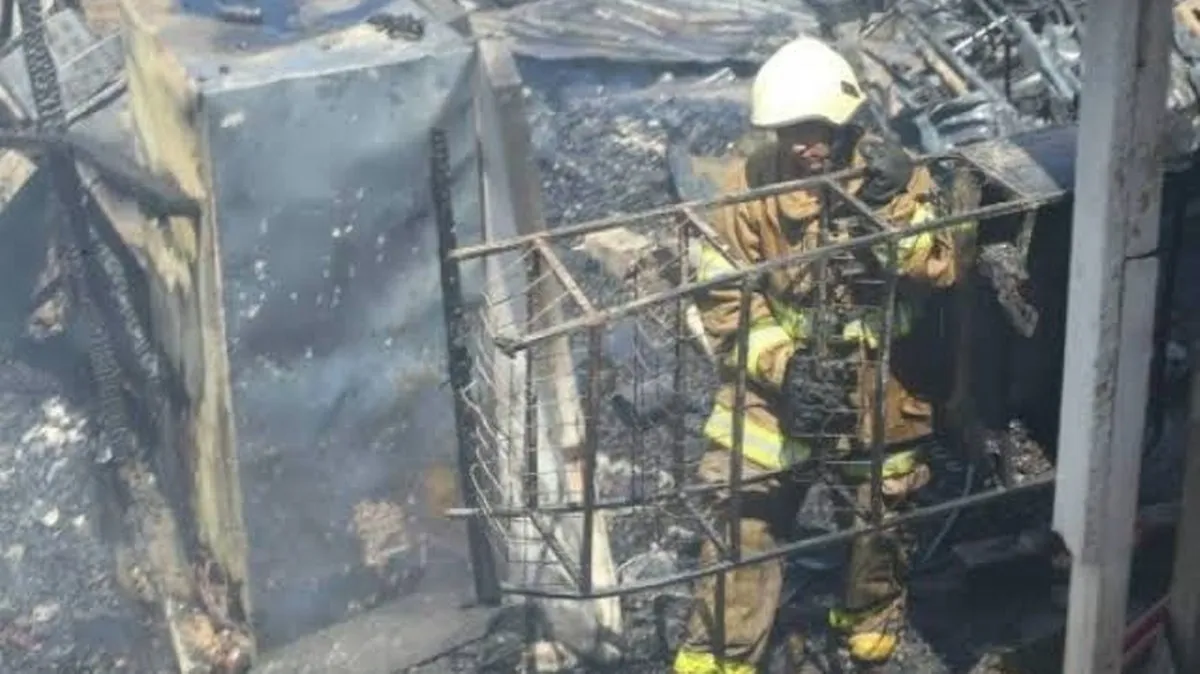 Incendio consume vivienda en colonia Benito Juárez de Zihuatanejo