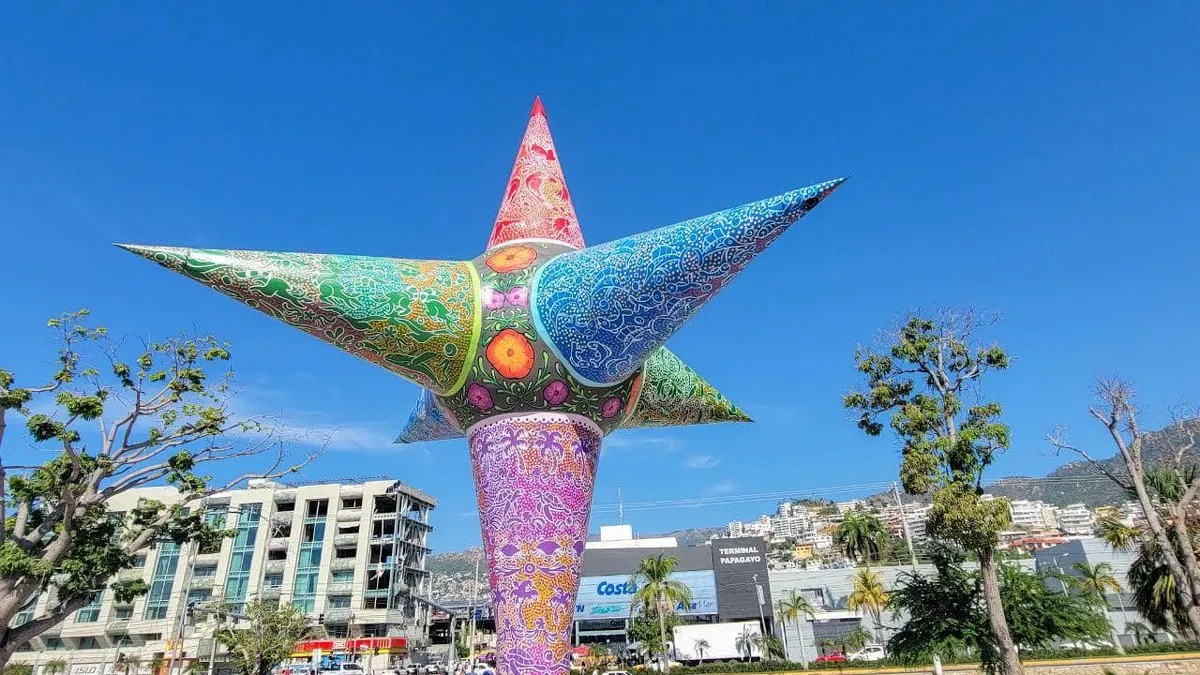 La piñata del Parque Papagayo de Acapulco renueva su imagen con arte guerrerense