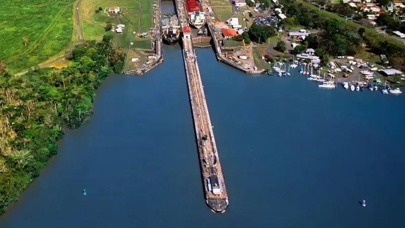 Ya como presidente, Trump insiste en recuperar el Canal de Panamá; gobierno panameño lo rechaza