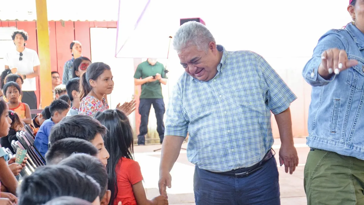 Alcalde de Chilpancingo realiza gira por comunidades afectadas por el huracán John