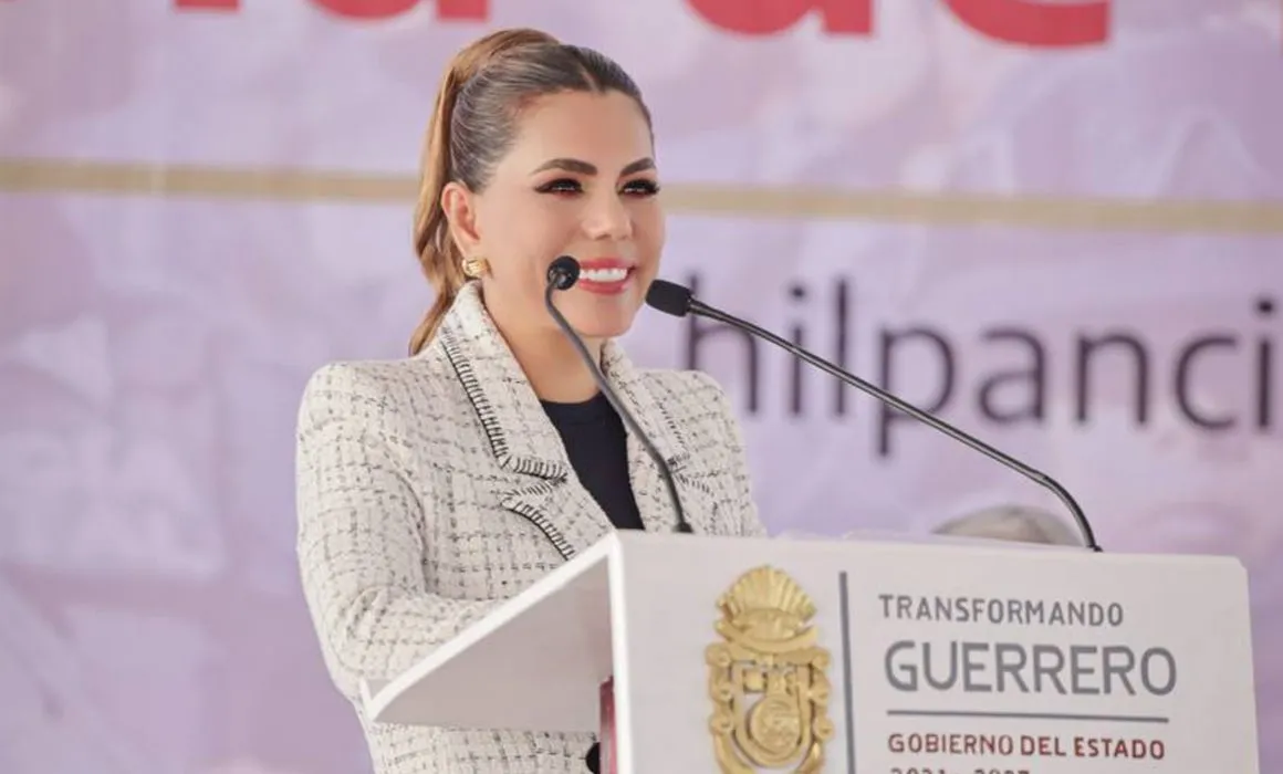 Reconoce Evelyn Salgado la labor de los y las policías de Guerrero