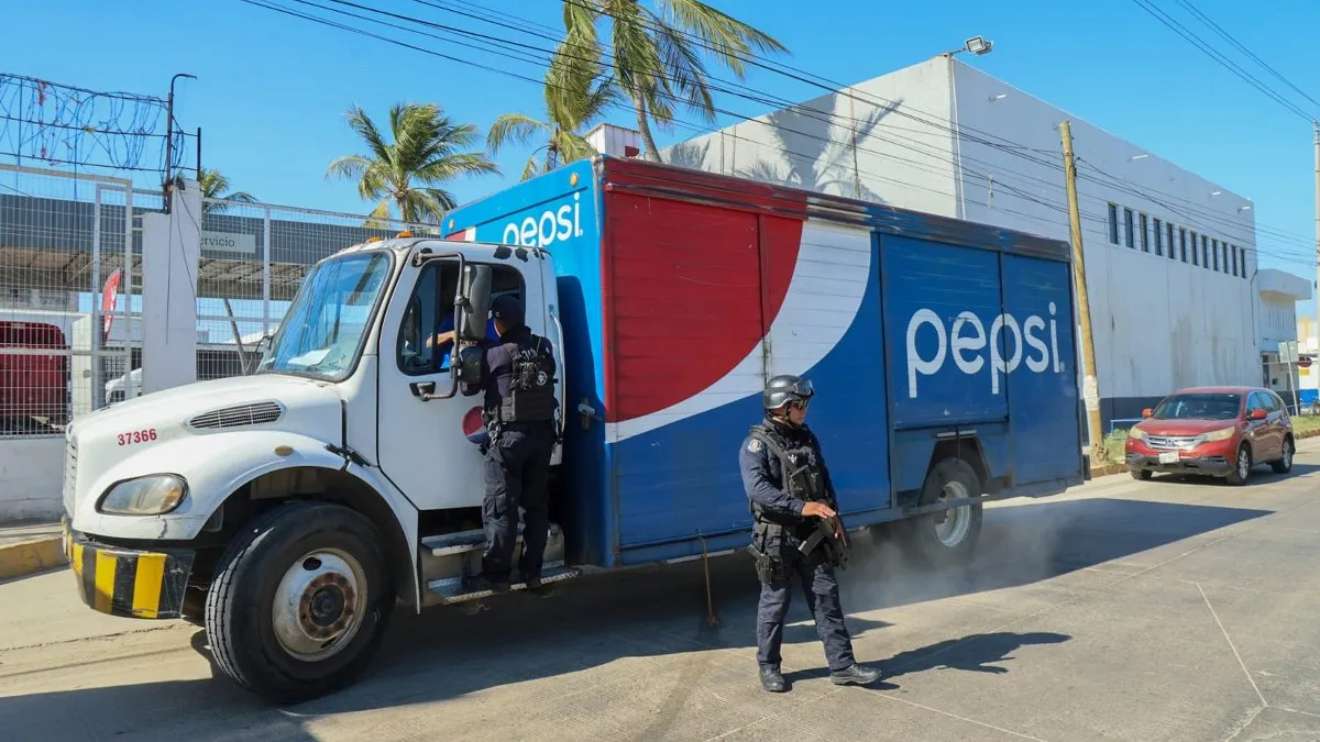 Reanudan actividades empresas en Acapulco tras operativos: Gobierno de Guerrero