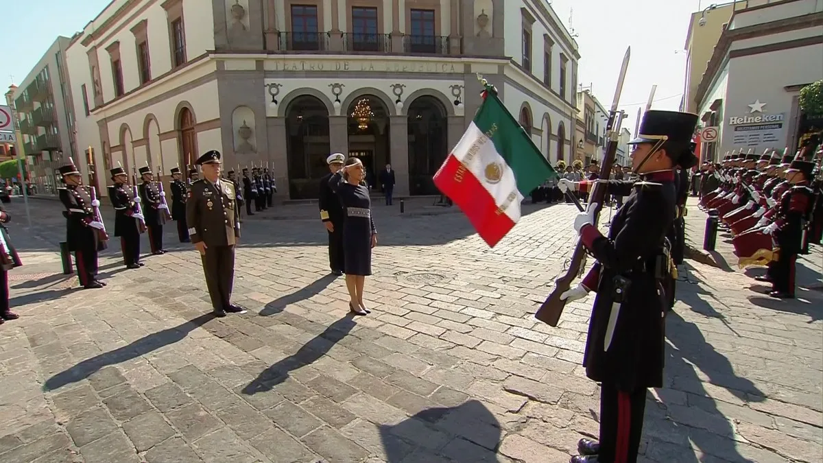 'México es un país libre y soberano, colaboración sí, sometimiento no', dice la Presidenta en el aniversario de la Constitución