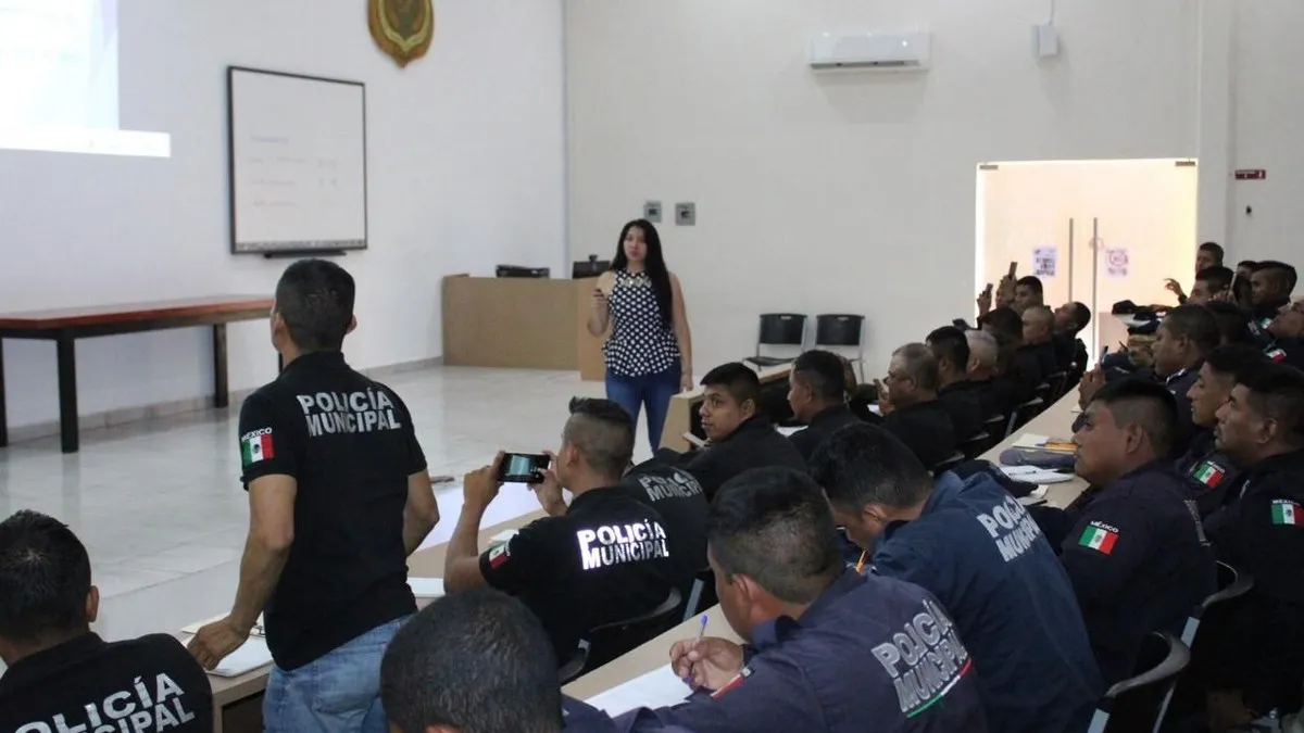 Concluye primera etapa de capacitación para policías municipales en Guerrero