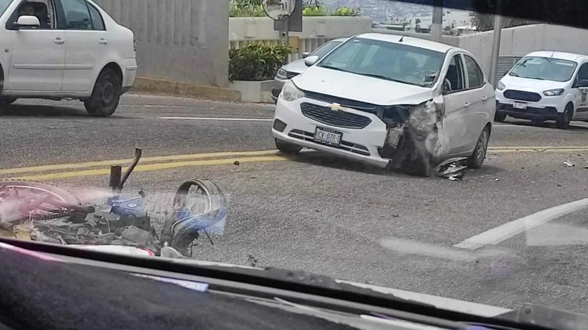 Accidente deja motociclista sin vida en la Escénica de Acapulco