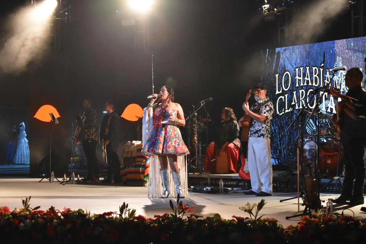 Se presenta Lila Downs en Chilpancingo, en un concierto con causa para la niñez