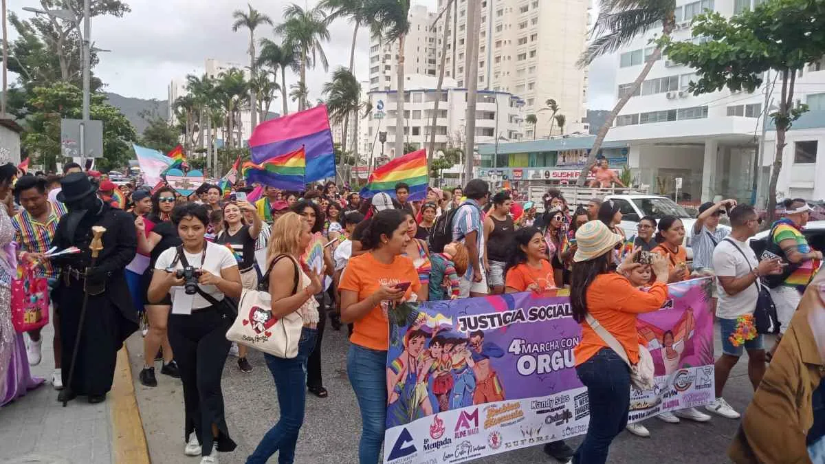 Marcha la diversidad sexual por la Costera de Acapulco